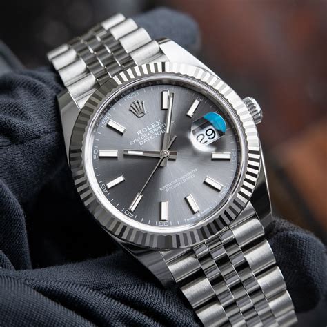 rolex datejust 41mm silver dial.